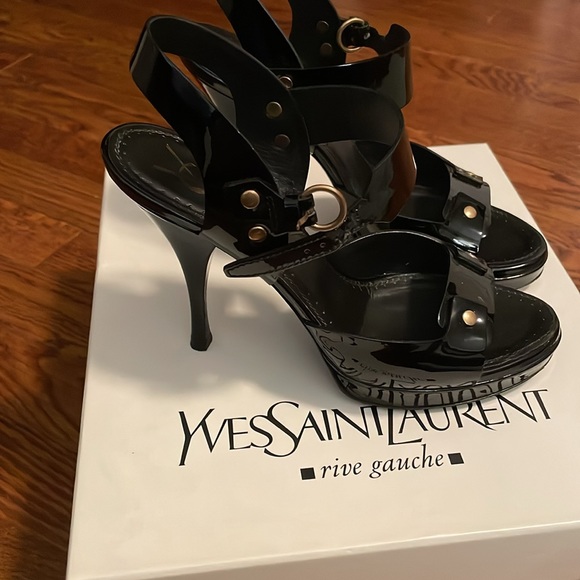YSL Black Patent Leather Shoe - Picture 2 of 6